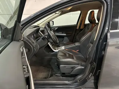 Volvo XC60 - Thumbnail 10