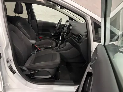 Ford Fiesta - Thumbnail 11