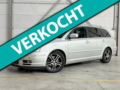 Toyota Avensis wagon - Thumbnail 2