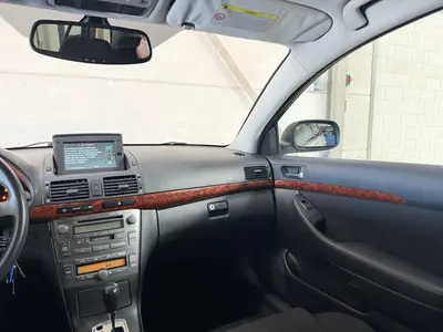 Toyota Avensis wagon - Thumbnail 13