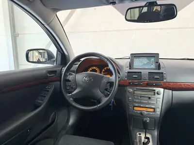 Toyota Avensis wagon - Thumbnail 14