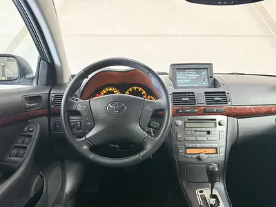 Toyota Avensis wagon - Thumbnail 15