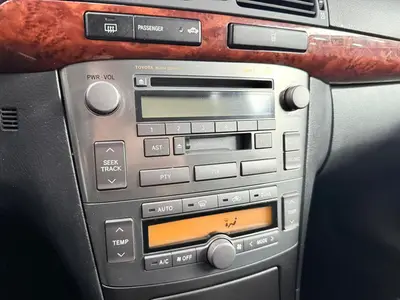 Toyota Avensis wagon - Thumbnail 18