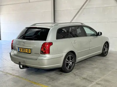 Toyota Avensis wagon - Thumbnail 30