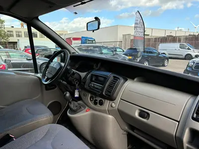 Renault - Thumbnail 14