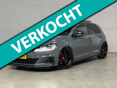 Volkswagen Golf - Thumbnail 1