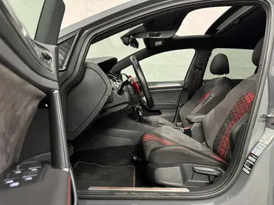 Volkswagen Golf - Thumbnail 11