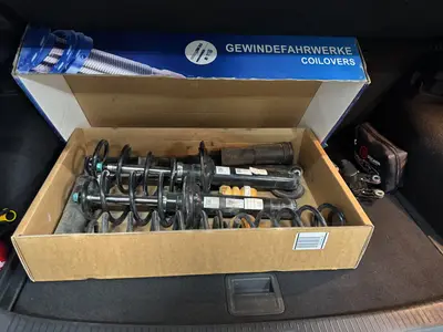 Volkswagen Golf - Thumbnail 33