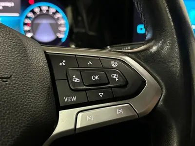 Volkswagen Golf - Thumbnail 18