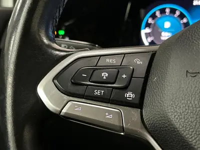 Volkswagen Golf - Thumbnail 19