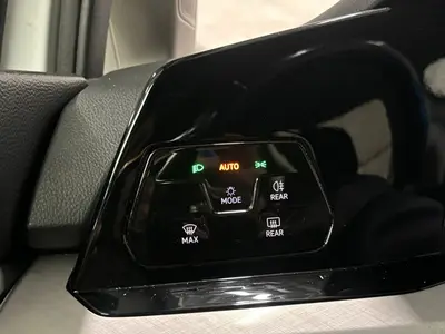 Volkswagen Golf - Thumbnail 23