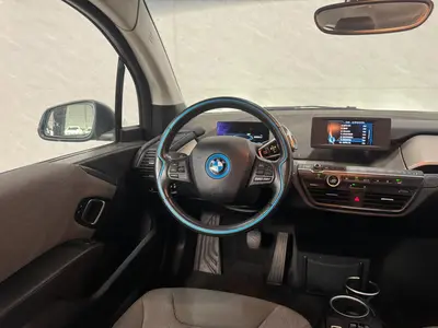 BMW i3 - Thumbnail 14