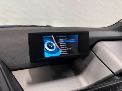 BMW i3 - Thumbnail 16