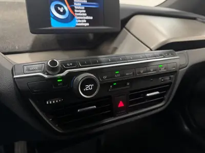 BMW i3 - Thumbnail 17