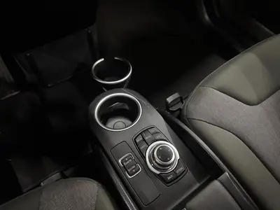 BMW i3 - Thumbnail 18