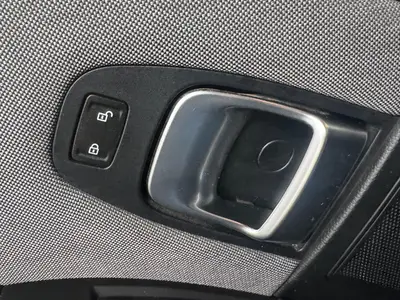 BMW i3 - Thumbnail 25