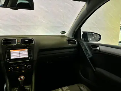 Volkswagen Golf - Thumbnail 14