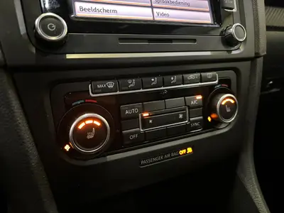 Volkswagen Golf - Thumbnail 20