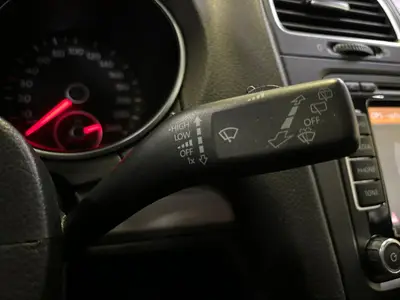 Volkswagen Golf - Thumbnail 24