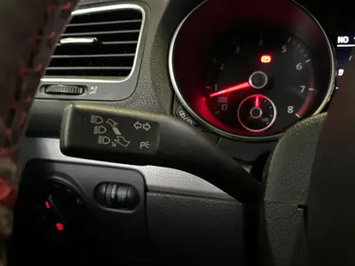 Volkswagen Golf - Thumbnail 25