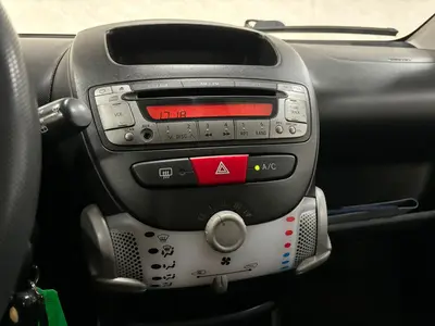 Peugeot 107 - Thumbnail 16