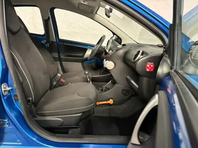 Peugeot 107 - Thumbnail 10