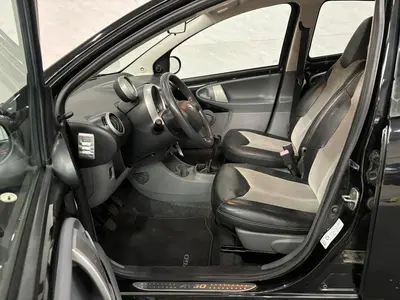 Toyota Aygo - Thumbnail 10