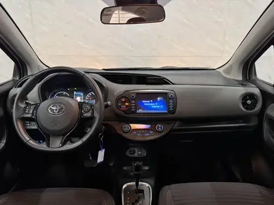 Toyota Yaris - Thumbnail 11