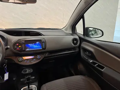 Toyota Yaris - Thumbnail 12