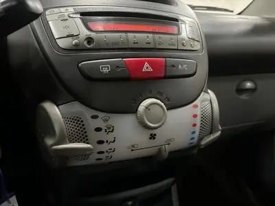 Peugeot 107 - Thumbnail 17