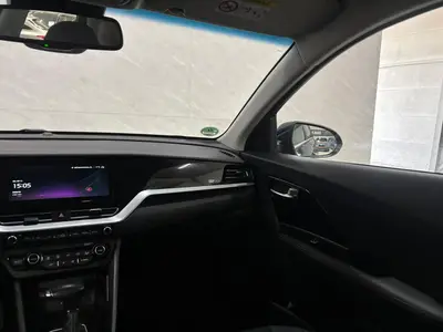 Kia Niro - Thumbnail 13