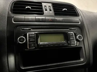 Volkswagen Polo - Thumbnail 17