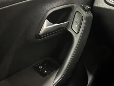 Volkswagen Polo - Thumbnail 23