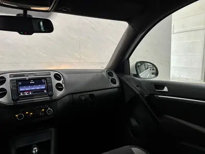 Volkswagen Tiguan - Thumbnail 13