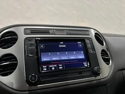 Volkswagen Tiguan - Thumbnail 16