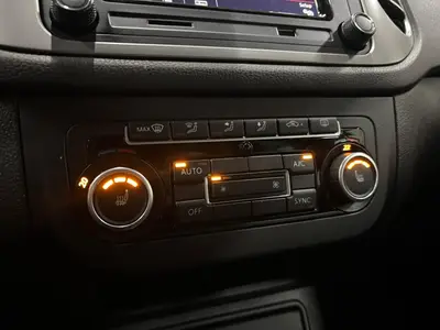 Volkswagen Tiguan - Thumbnail 18