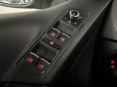 Volkswagen Tiguan - Thumbnail 27