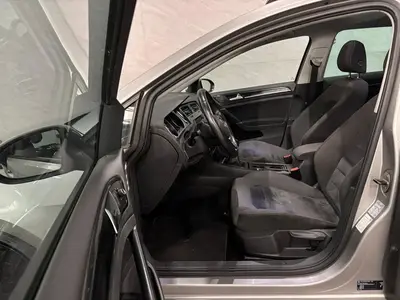 Volkswagen Golf - Thumbnail 11