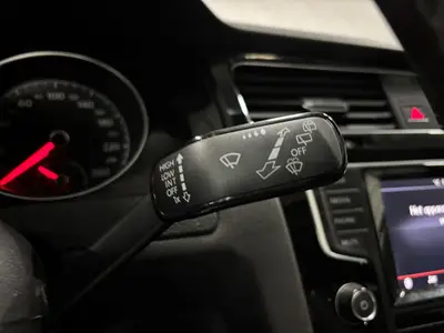 Volkswagen Golf - Thumbnail 22