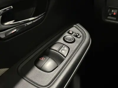 Nissan Micra - Thumbnail 26