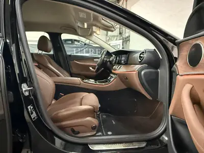 Mercedes-Benz E-Klasse - Thumbnail 14