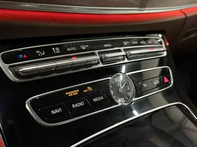 Mercedes-Benz E-Klasse - Thumbnail 21