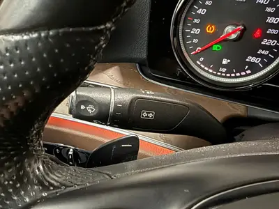 Mercedes-Benz E-Klasse - Thumbnail 26