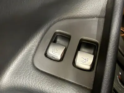 Mercedes-Benz E-Klasse - Thumbnail 35