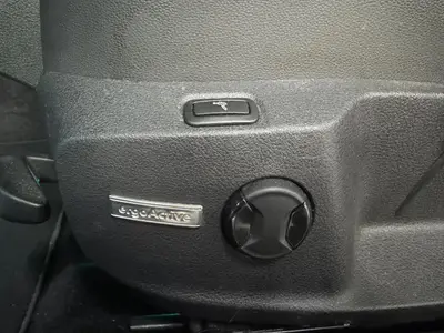 Volkswagen Golf - Thumbnail 13