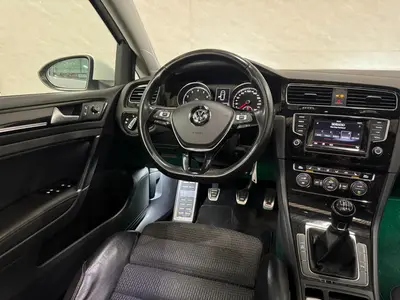 Volkswagen Golf - Thumbnail 16