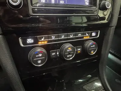 Volkswagen Golf - Thumbnail 20