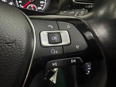 Volkswagen Golf - Thumbnail 22