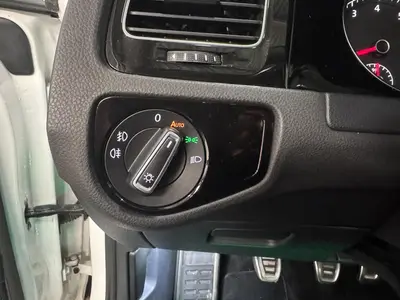 Volkswagen Golf - Thumbnail 26