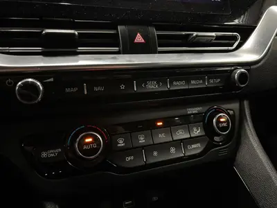 Kia Niro - Thumbnail 17